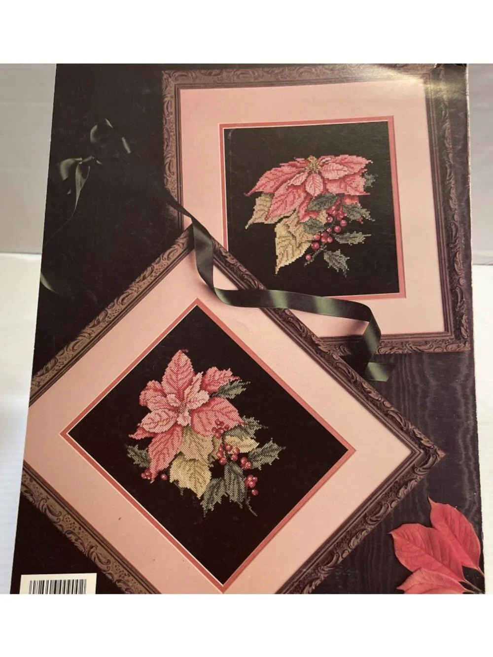 Poinsettias Cross Stitch Booklet by Leisure Arts - EUC (Read)